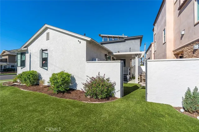 $5,500 | 1204 Pecan Avenue, Huntington Beach, CA 92648