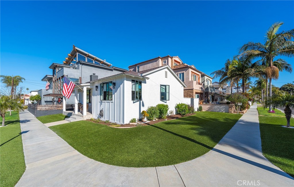 1204 Pecan Avenue Huntington Beach, CA 92648 - Photo 4 of 28