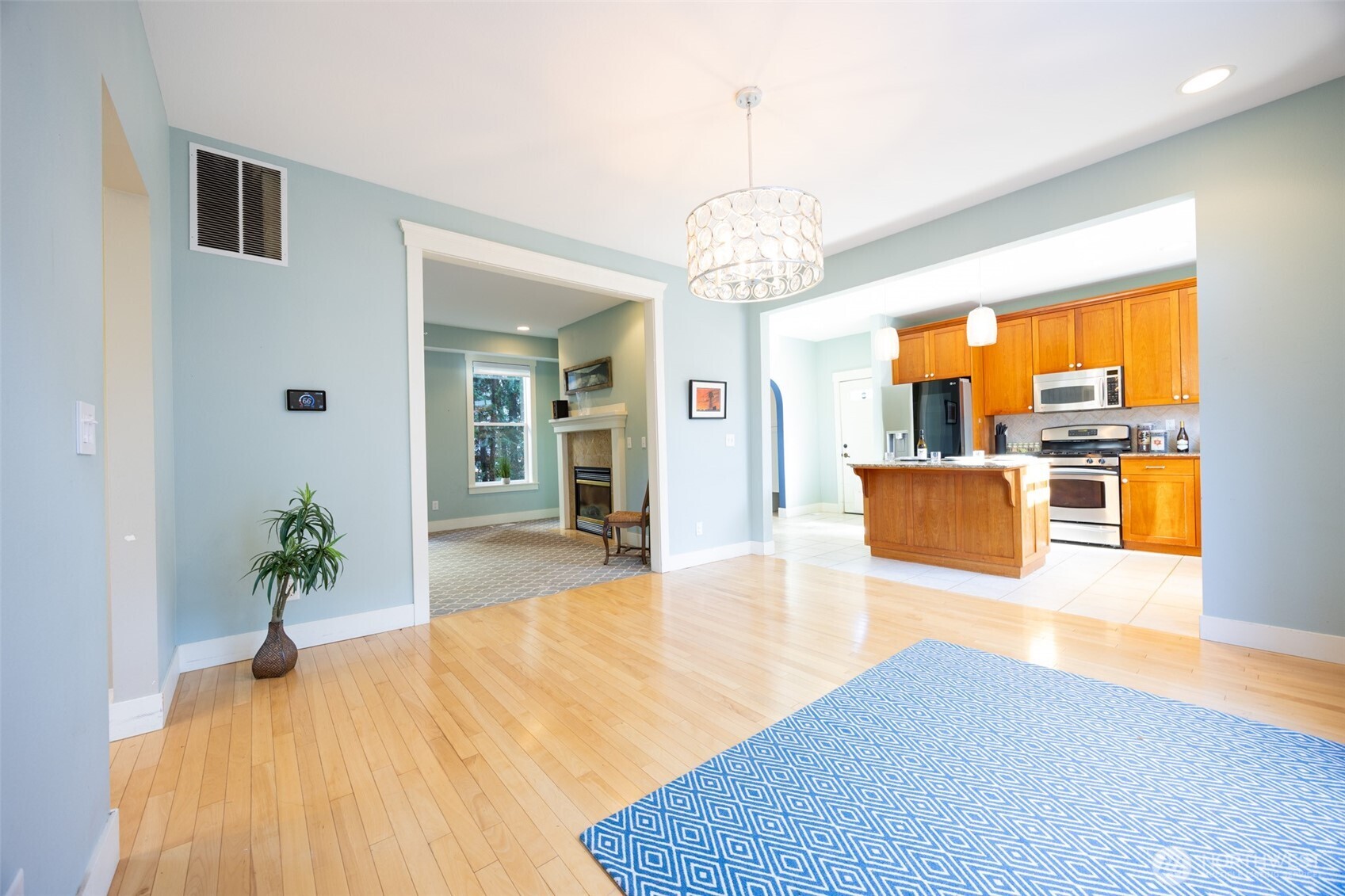 805 11th Street Bellingham, WA 98225 - Photo 3 of 35