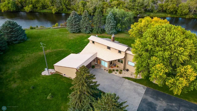 $749,900 | 6294 Highway 27, Wheaton, MN 56296