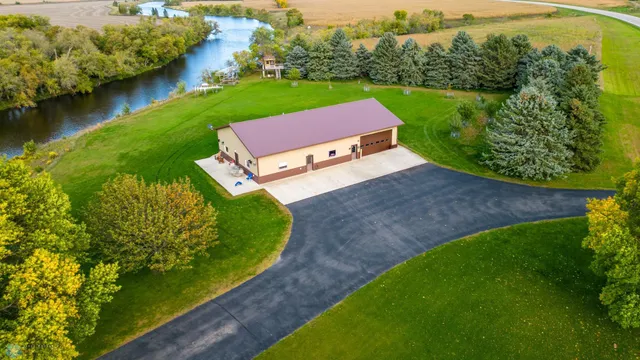 $749,900 | 6294 Highway 27, Wheaton, MN 56296