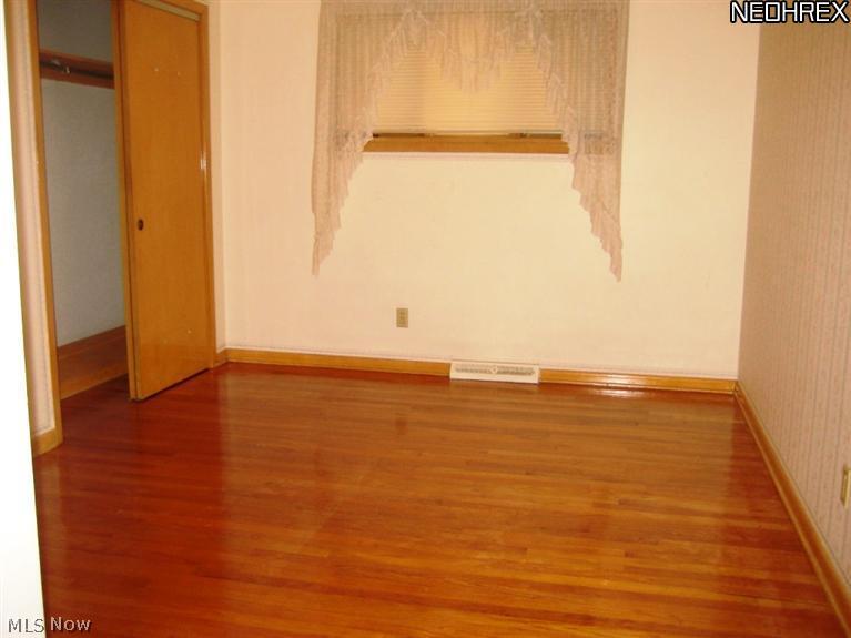 4819 Snow Road Cleveland, OH 44134 - Photo 11 of 18