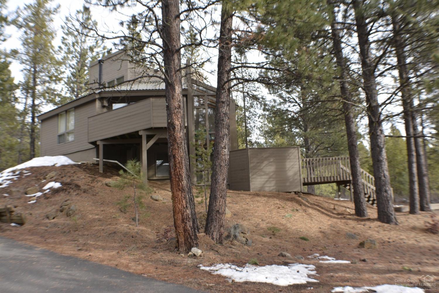 11 Rhododendron Lane Sunriver, OR 97707 - Photo 3 of 21 Additional Photo