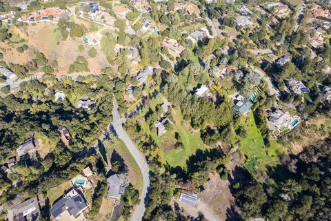 $4,200,000 | 27600 Altamont Road, Los Altos Hills, CA 94022
