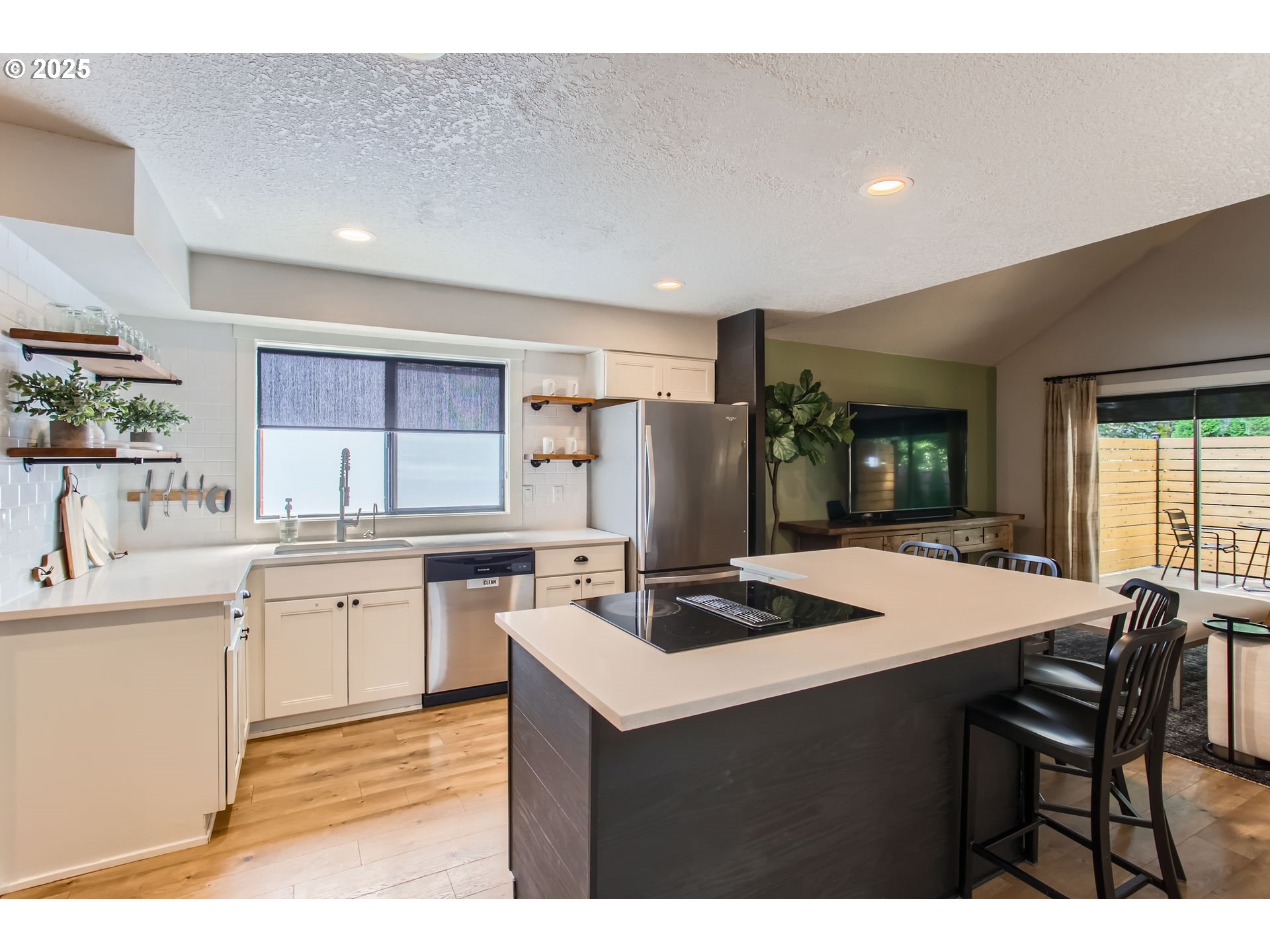 110 Kingsgate Road Lake Oswego, OR 97035 - Photo 12 of 38 Gallery Image 12