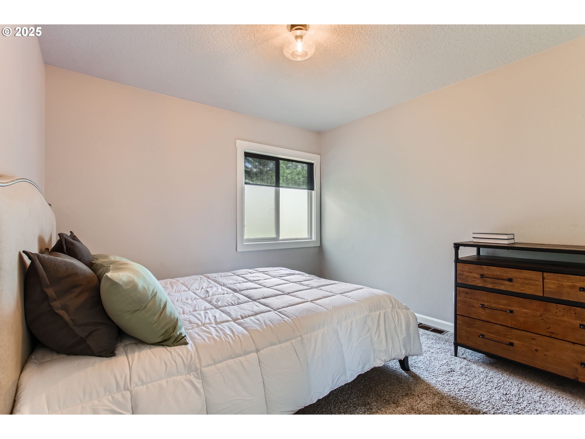 110 Kingsgate Road Lake Oswego, OR 97035 - Photo 22 of 38 Gallery Image 22