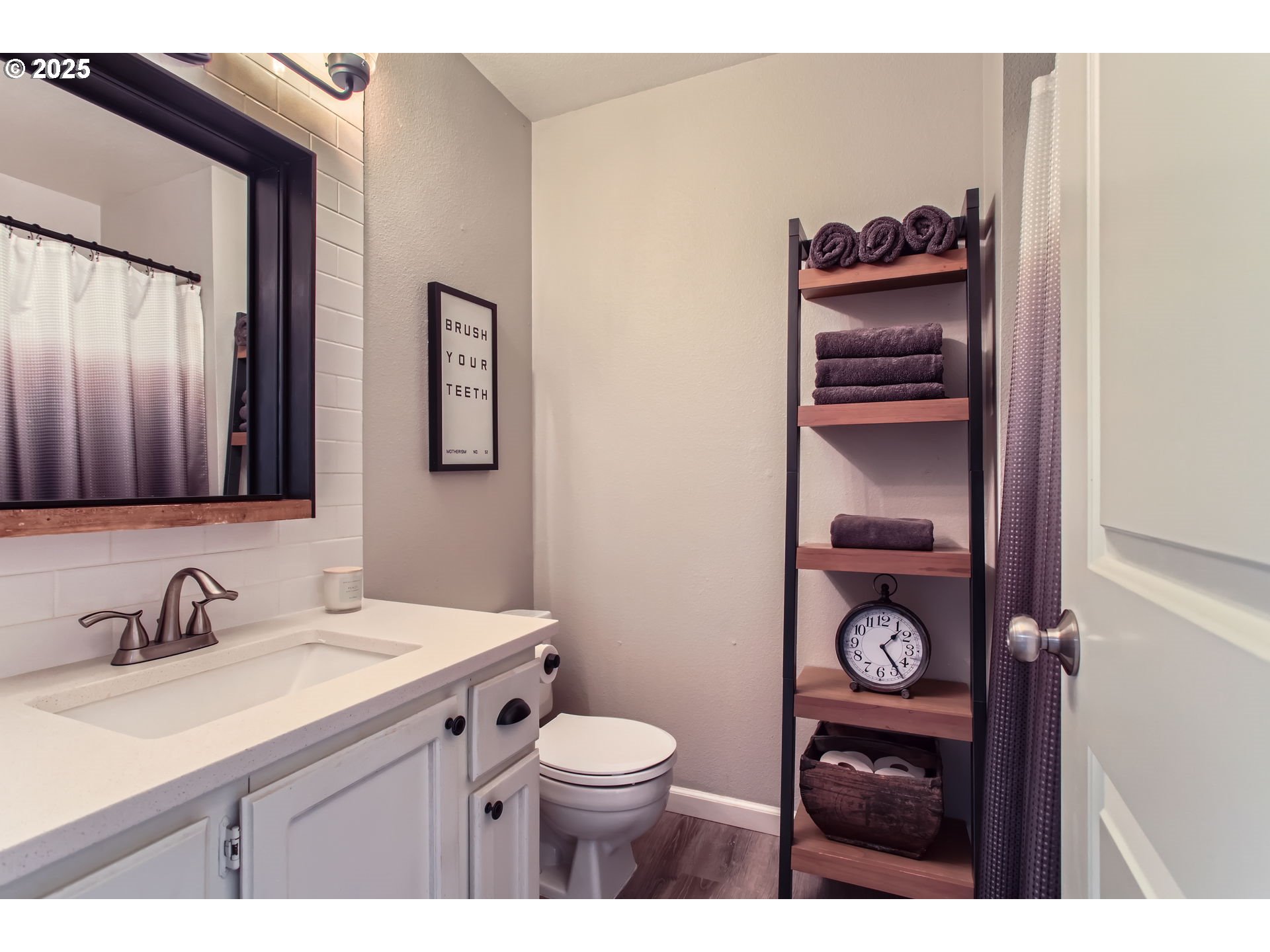 110 Kingsgate Road Lake Oswego, OR 97035 - Photo 23 of 38 Gallery Image 23