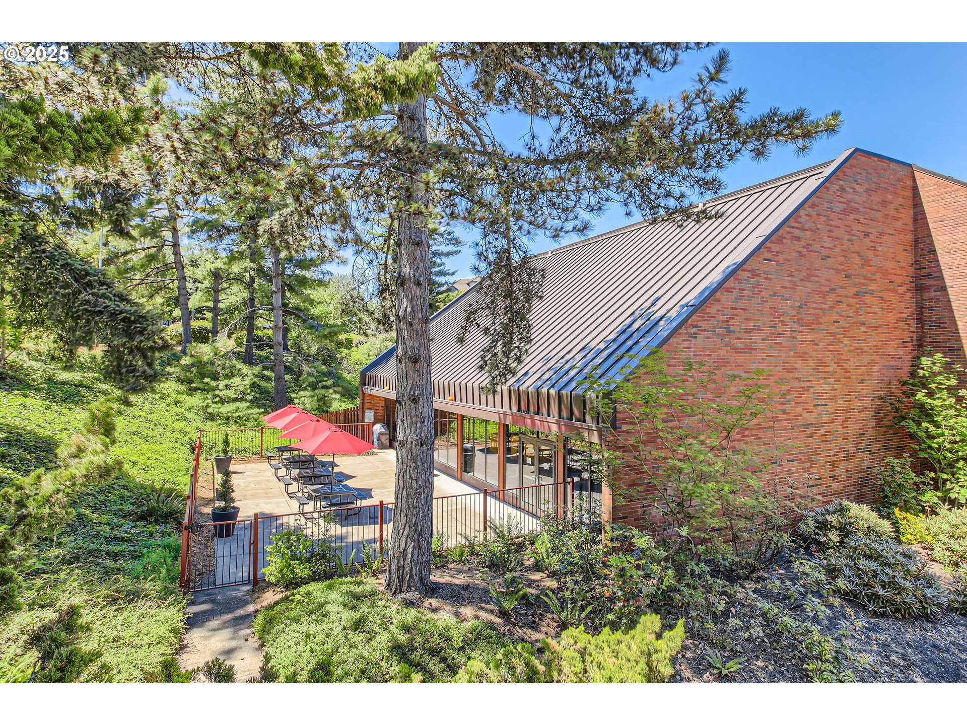 110 Kingsgate Road Lake Oswego, OR 97035 - Photo 30 of 38 Gallery Image 30