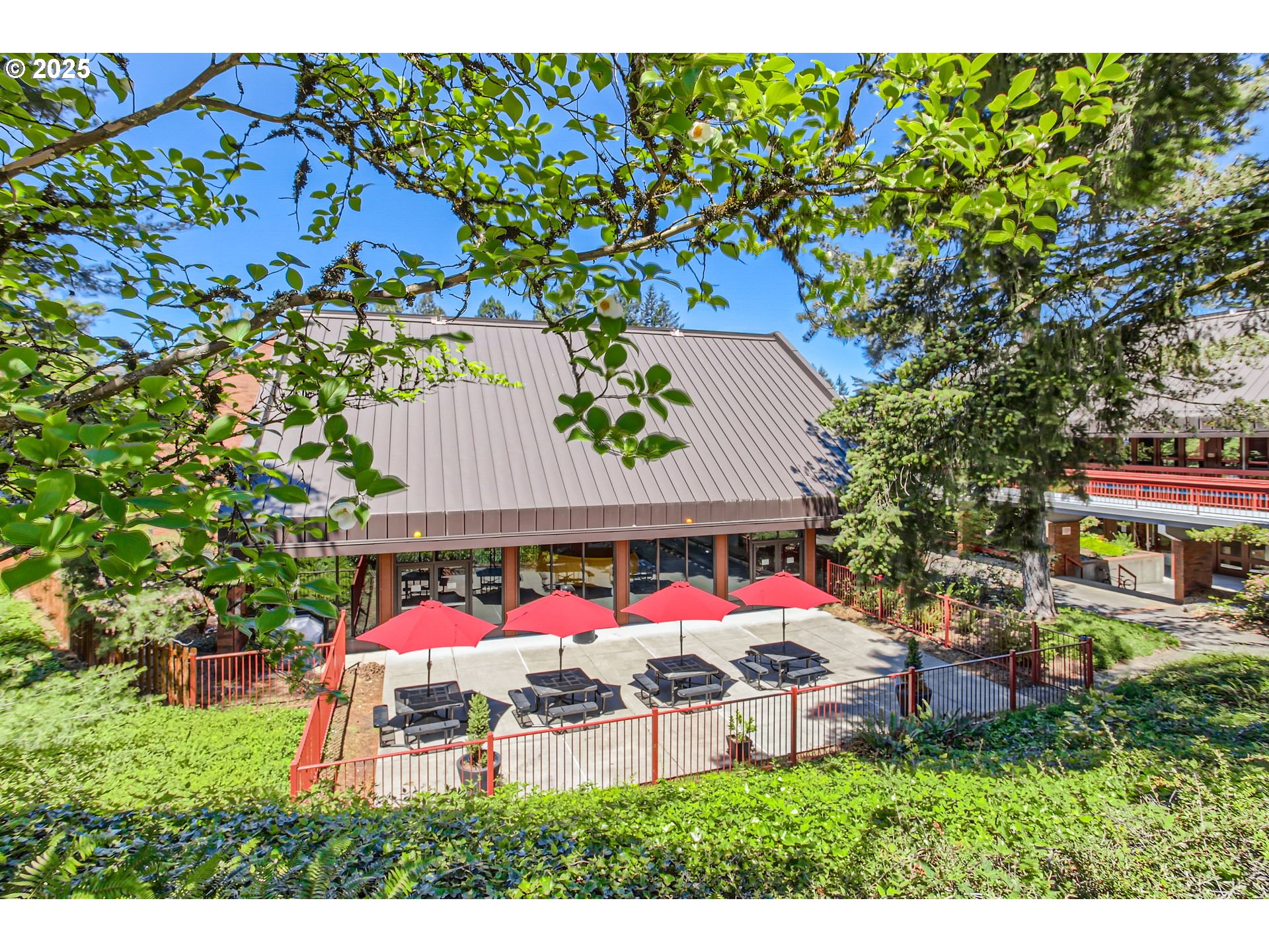110 Kingsgate Road Lake Oswego, OR 97035 - Photo 32 of 38 Gallery Image 32