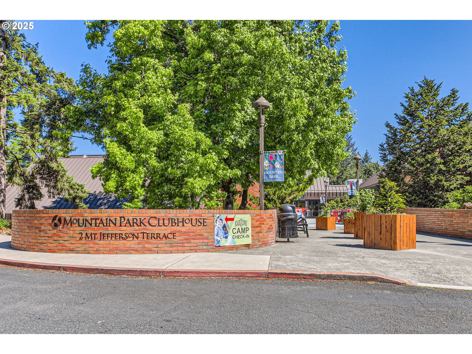 110 Kingsgate Road Lake Oswego, OR 97035 - Photo 37 of 38 Gallery Image 37