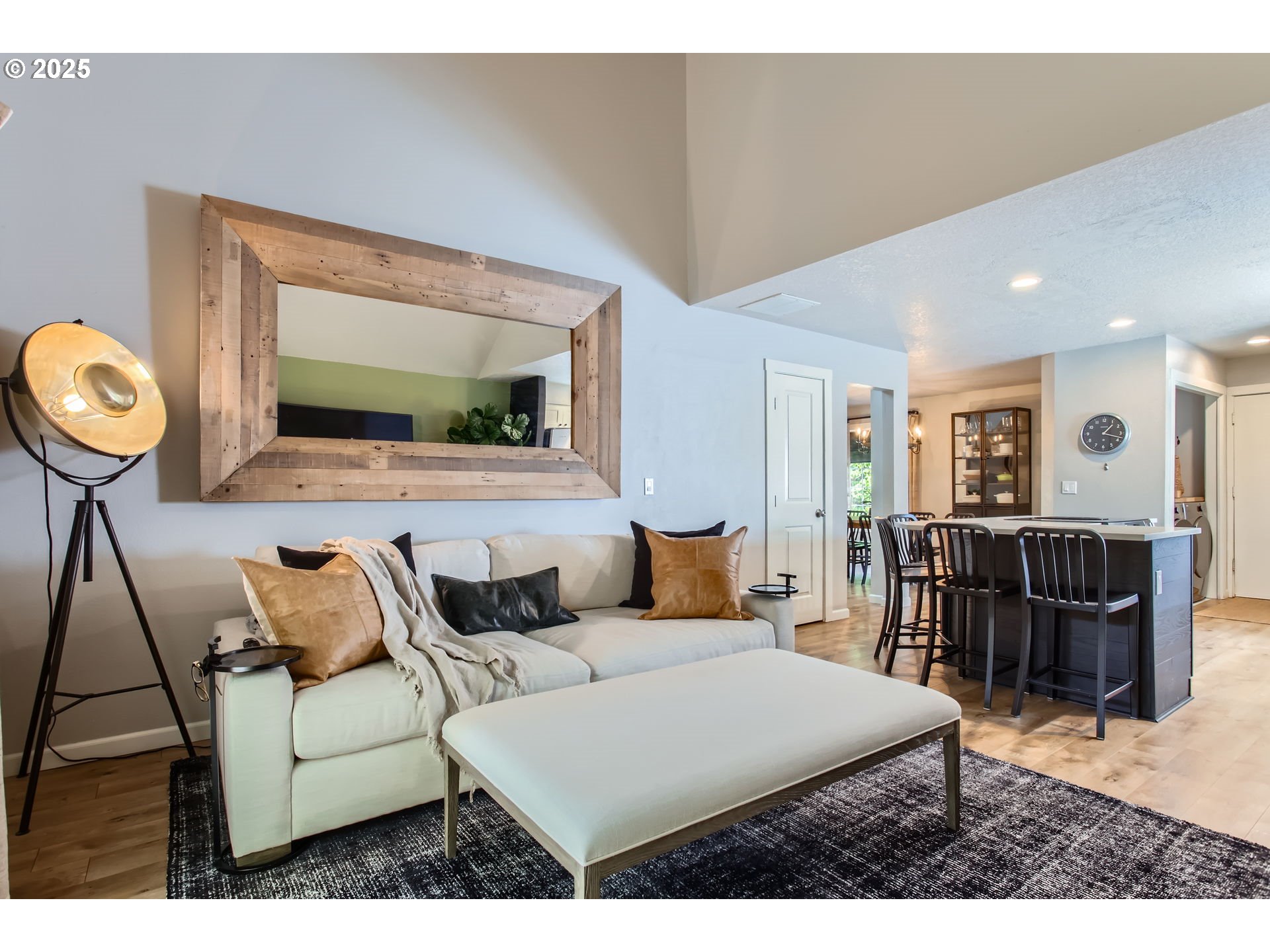 110 Kingsgate Road Lake Oswego, OR 97035 - Photo 5 of 38 Gallery Image 5