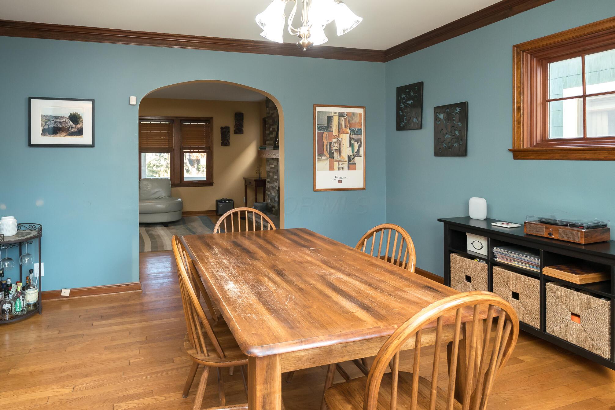 459 Tibet Road Columbus, OH 43202 - Photo 9 of 42 View 2, Dining room, arched entry to living room