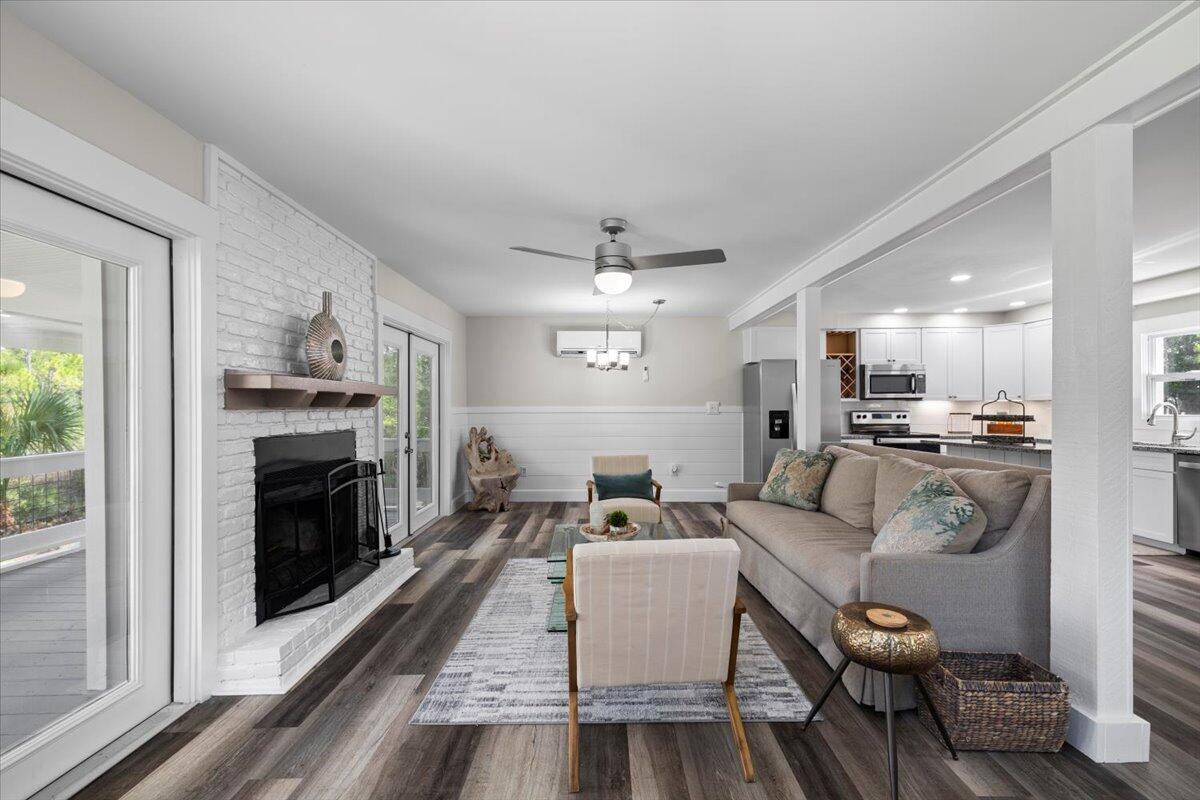 190 L Street Santa Rosa Beach, FL 32459 - Photo 5 of 38 Living Room