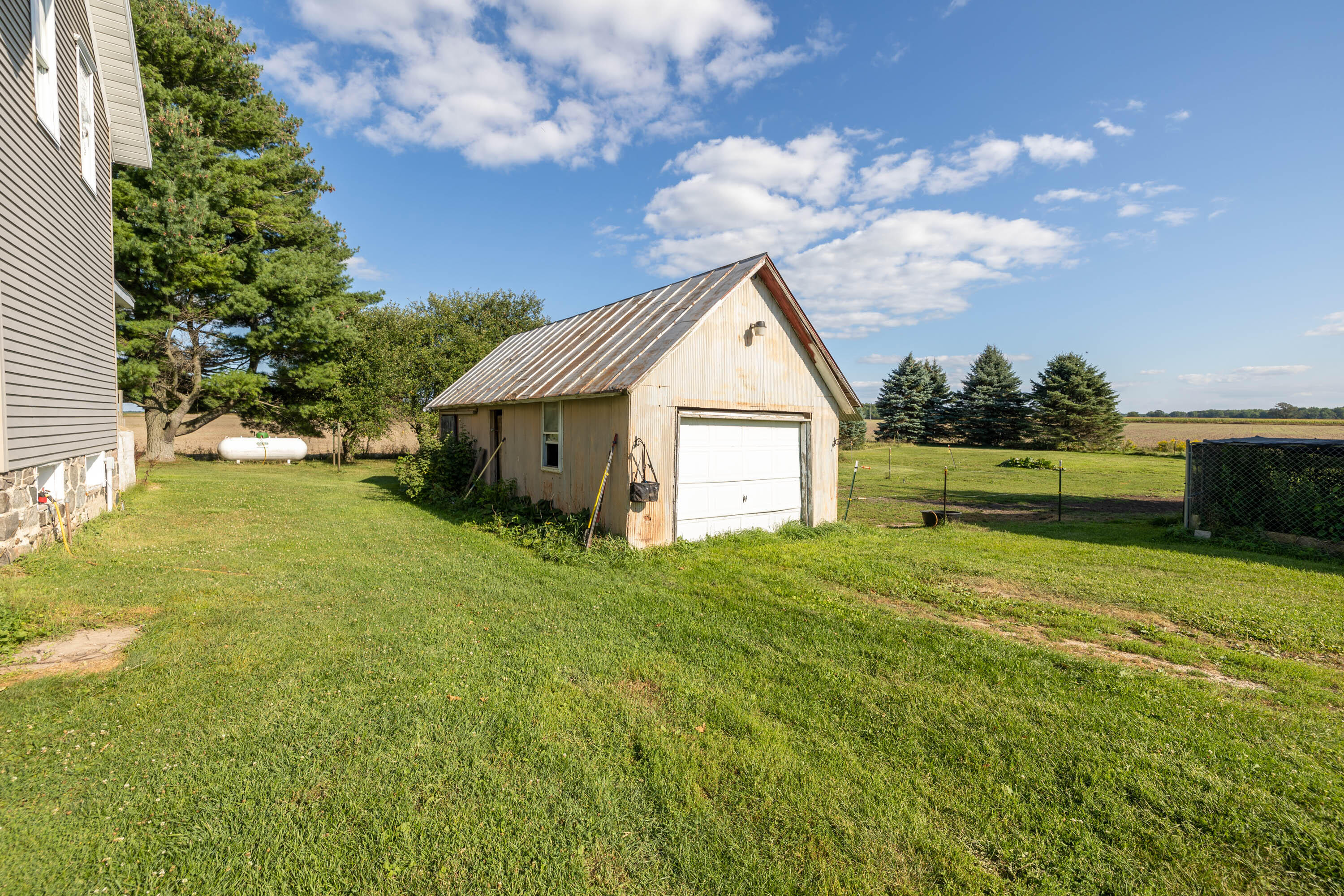 18621 Coral Road Pierson, MI 49339 - Photo 5 of 28 5L7A2711