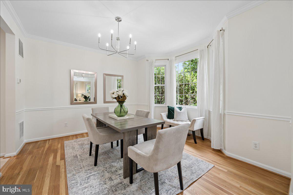 18710 Severn Road Gaithersburg, MD 20879 - Photo 25 of 89 New chandelier.