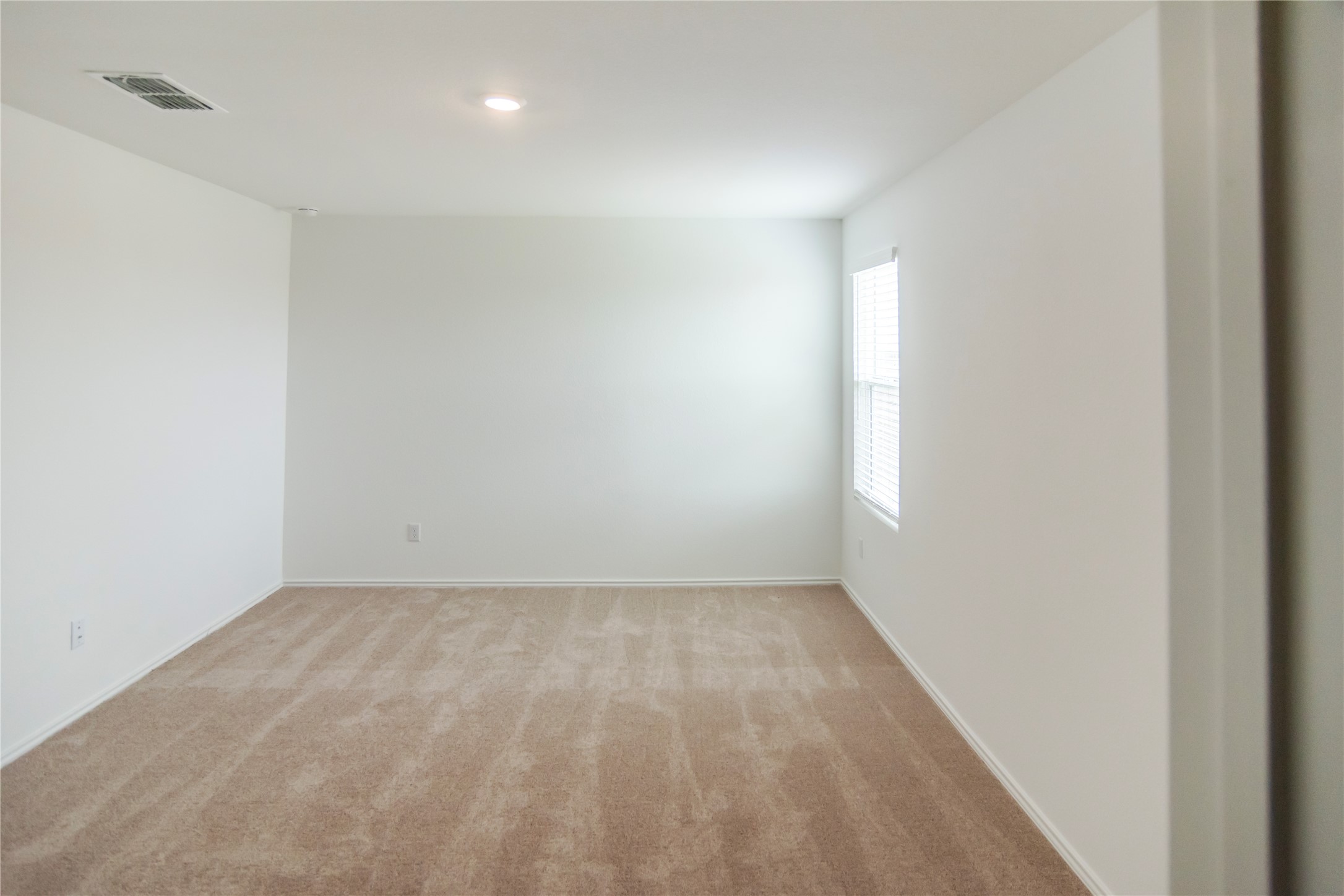 112 Dollars Drive Jarrell, TX 76537 - Photo 13 of 27 a view of room