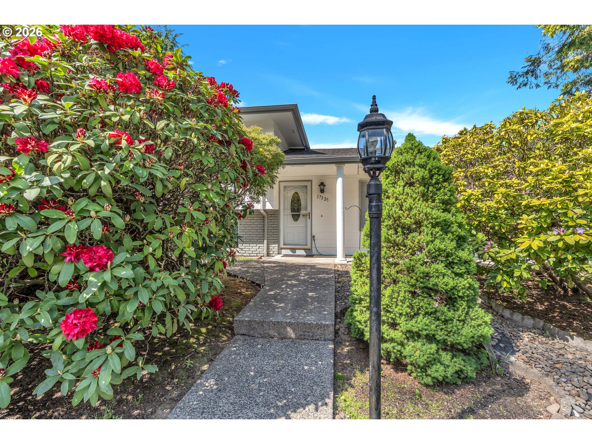 17325 Northeast Irving Street Portland, OR 97230 - Photo 4 of 44