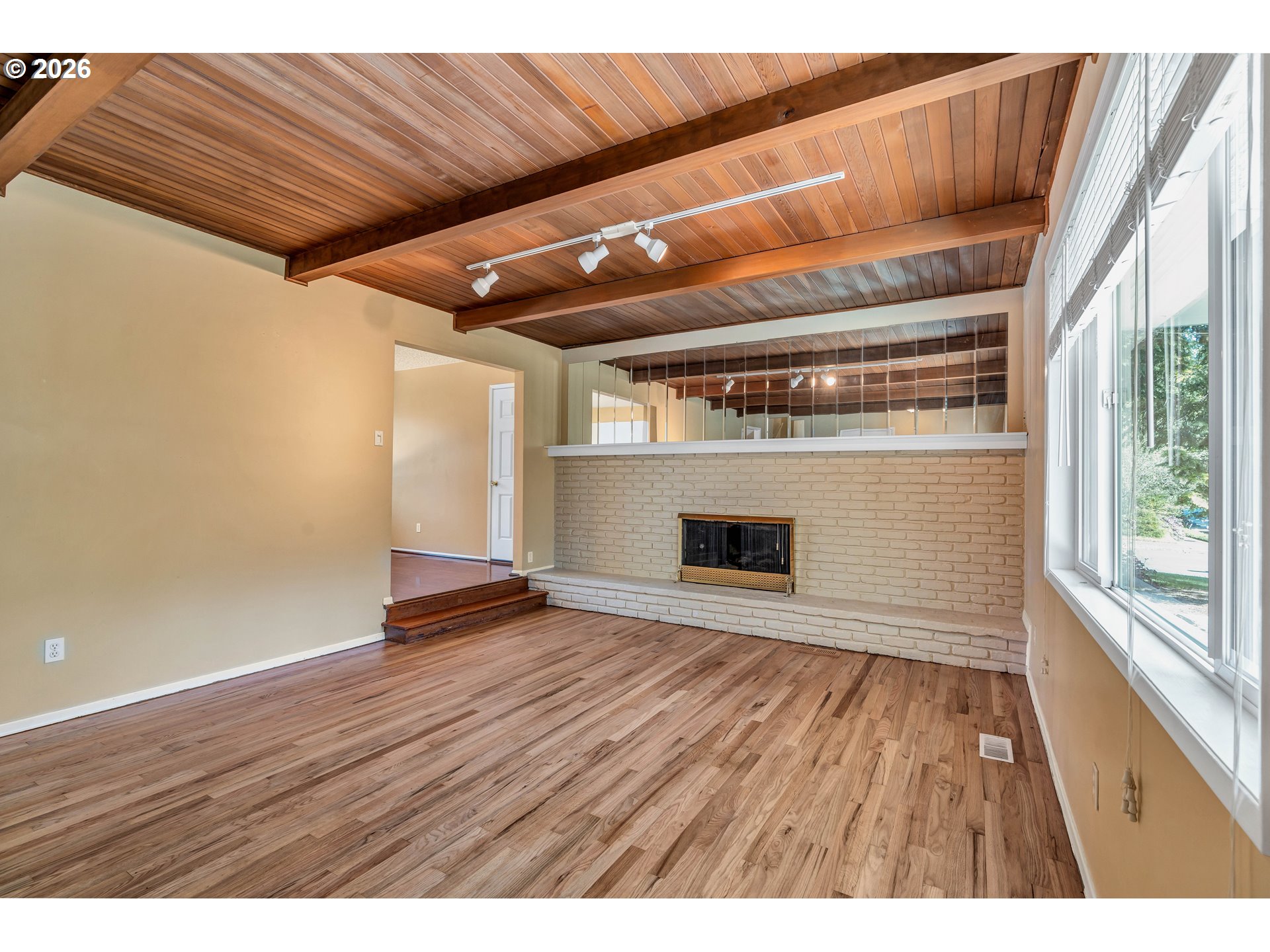 17325 Northeast Irving Street Portland, OR 97230 - Photo 8 of 44