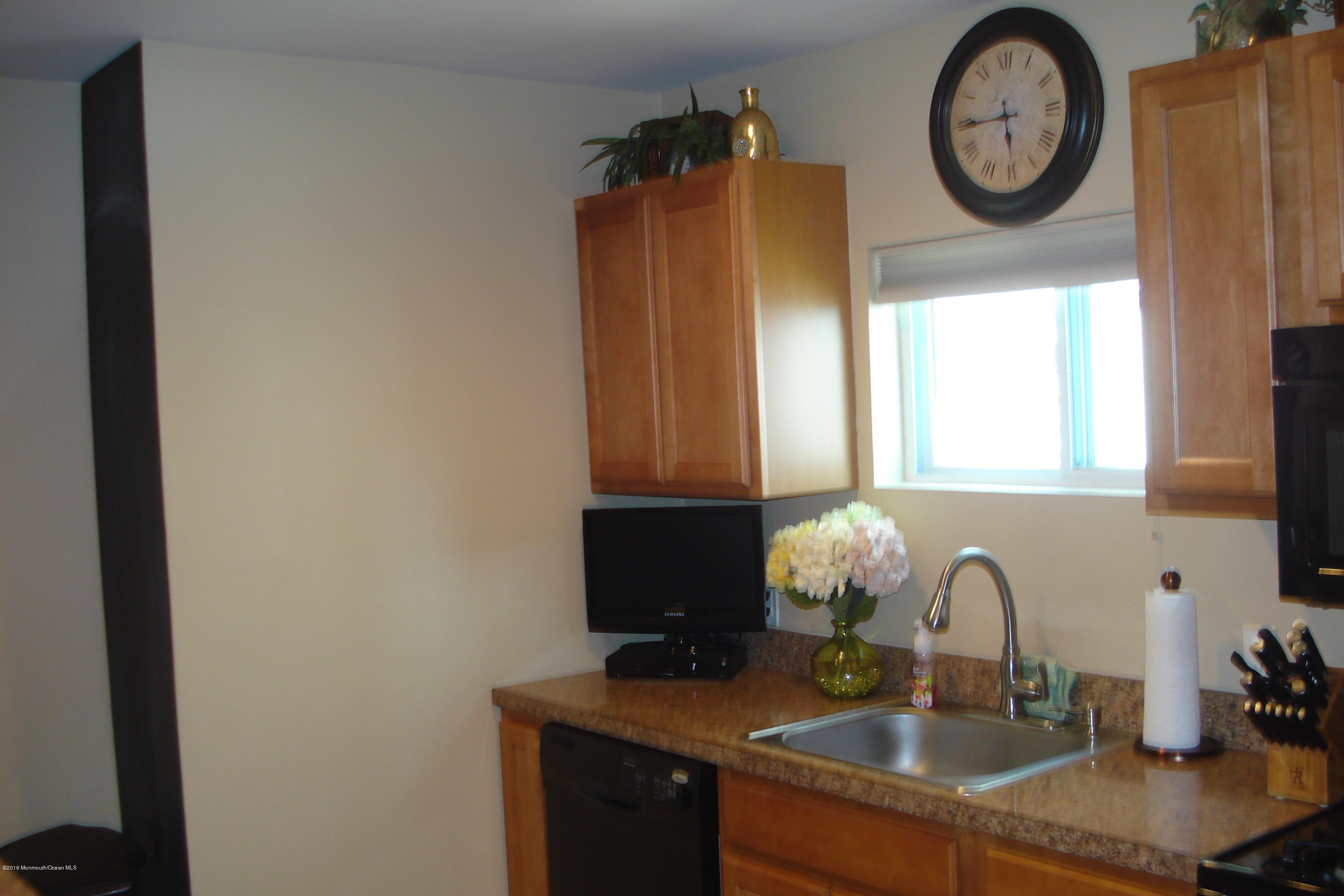 4 Conover Street Freehold, NJ 07728 - Photo 7 of 27 DSC02416