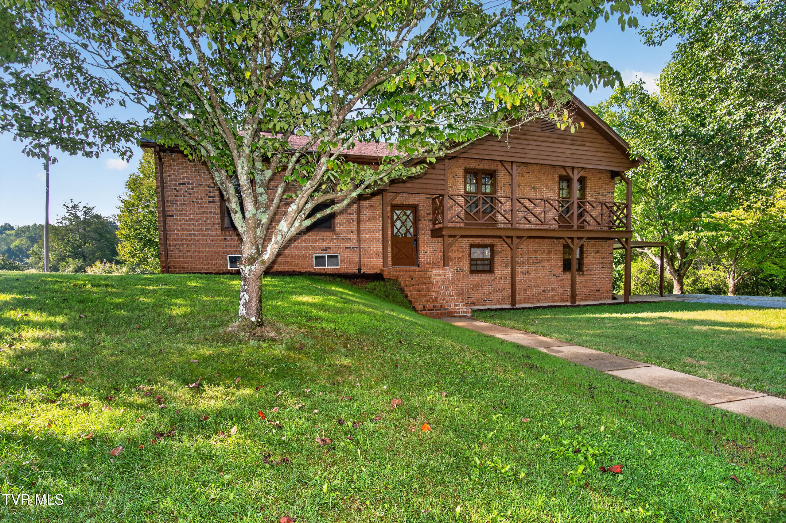 545 Johnson Road Greeneville, TN 37743 - Photo 2 of 104 DSC03717