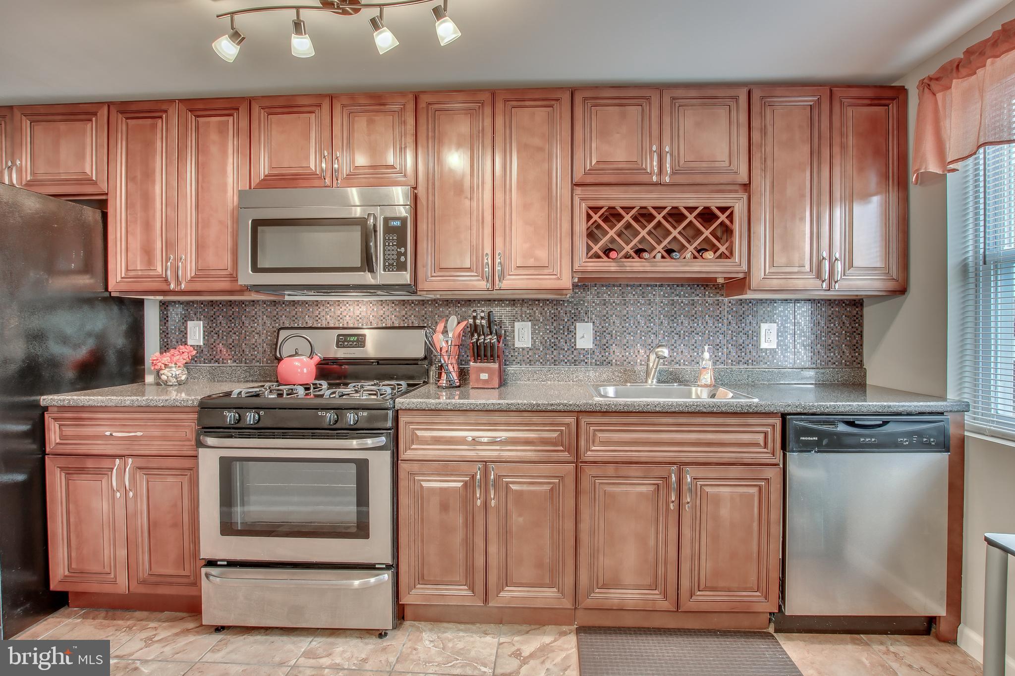 1369 Farrington Road Philadelphia, PA 19151 - Photo 8 of 22 Gallery Image 8