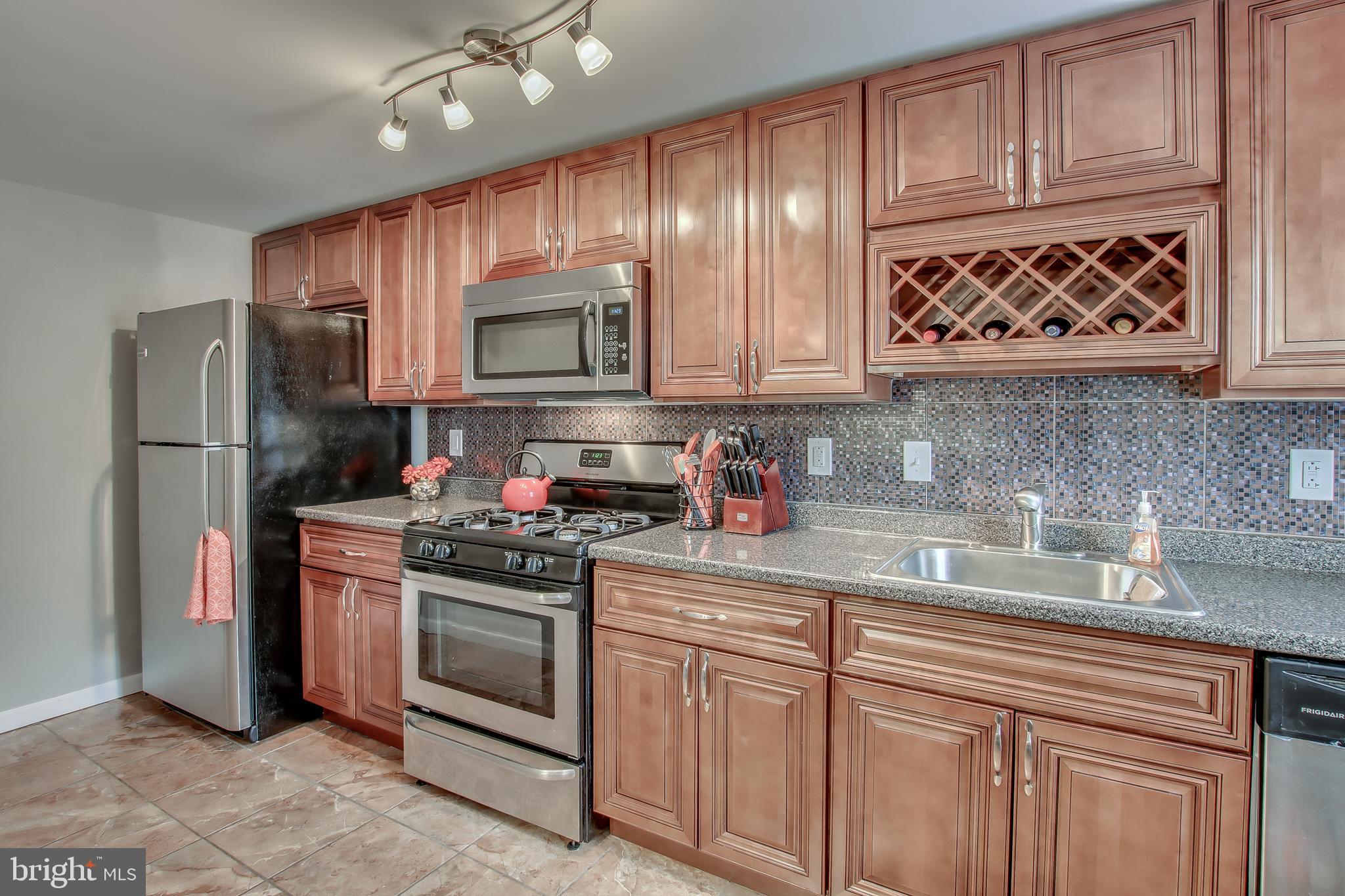 1369 Farrington Road Philadelphia, PA 19151 - Photo 9 of 22 Gallery Image 9