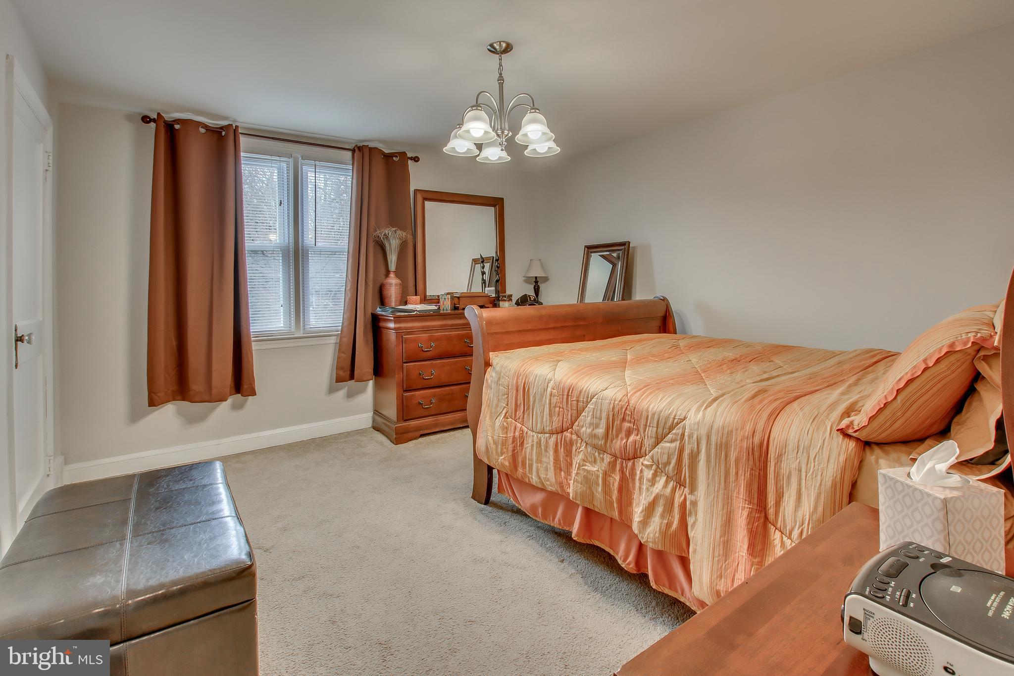 1369 Farrington Road Philadelphia, PA 19151 - Photo 10 of 22 Gallery Image 10