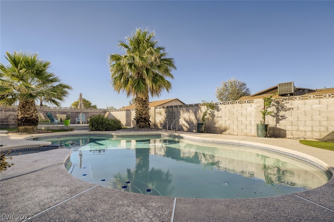 3170 Mountain Spring Road Las Vegas, NV 89146 - Photo 2 of 27