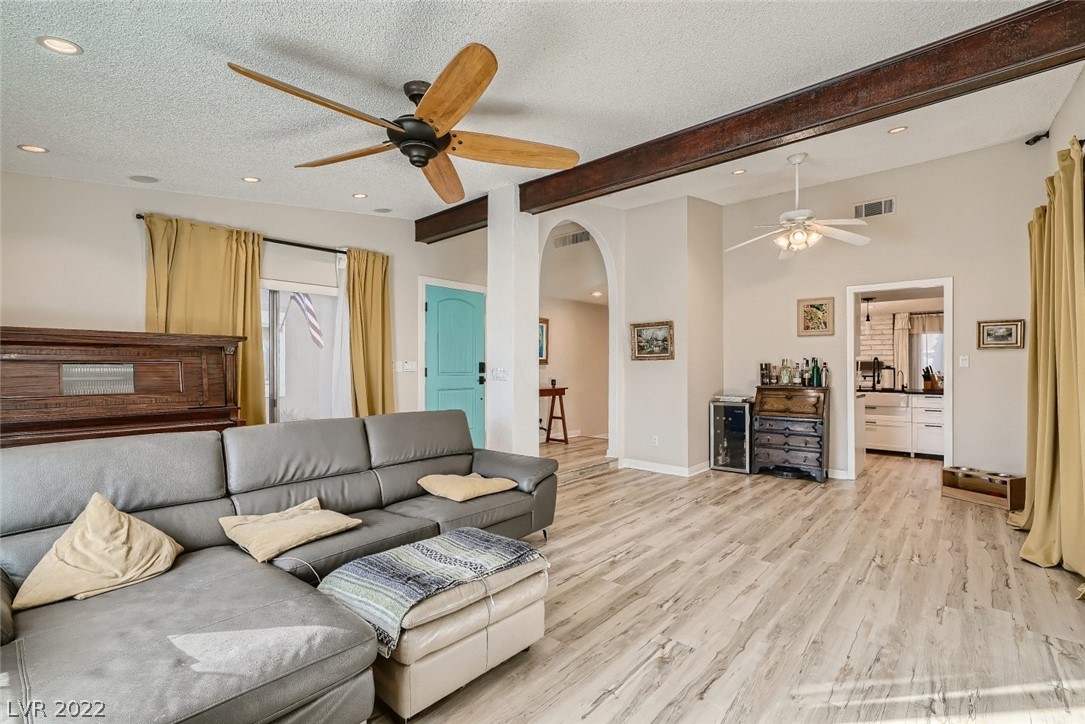 3170 Mountain Spring Road Las Vegas, NV 89146 - Photo 8 of 27