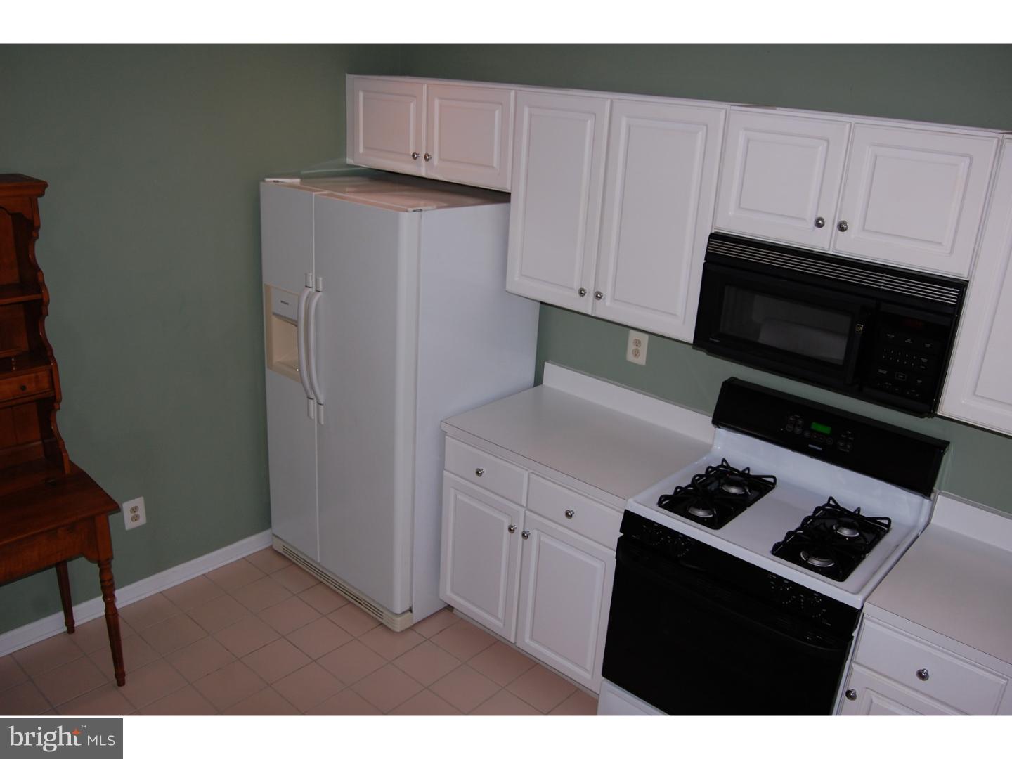 3208 Sterling Road, Unit 114 Yardley, PA 19067 - Photo 8 of 25 Kitchen