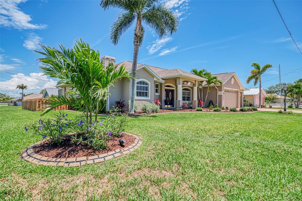 935 Graham Road Venice, FL 34293 - Photo 2 of 67