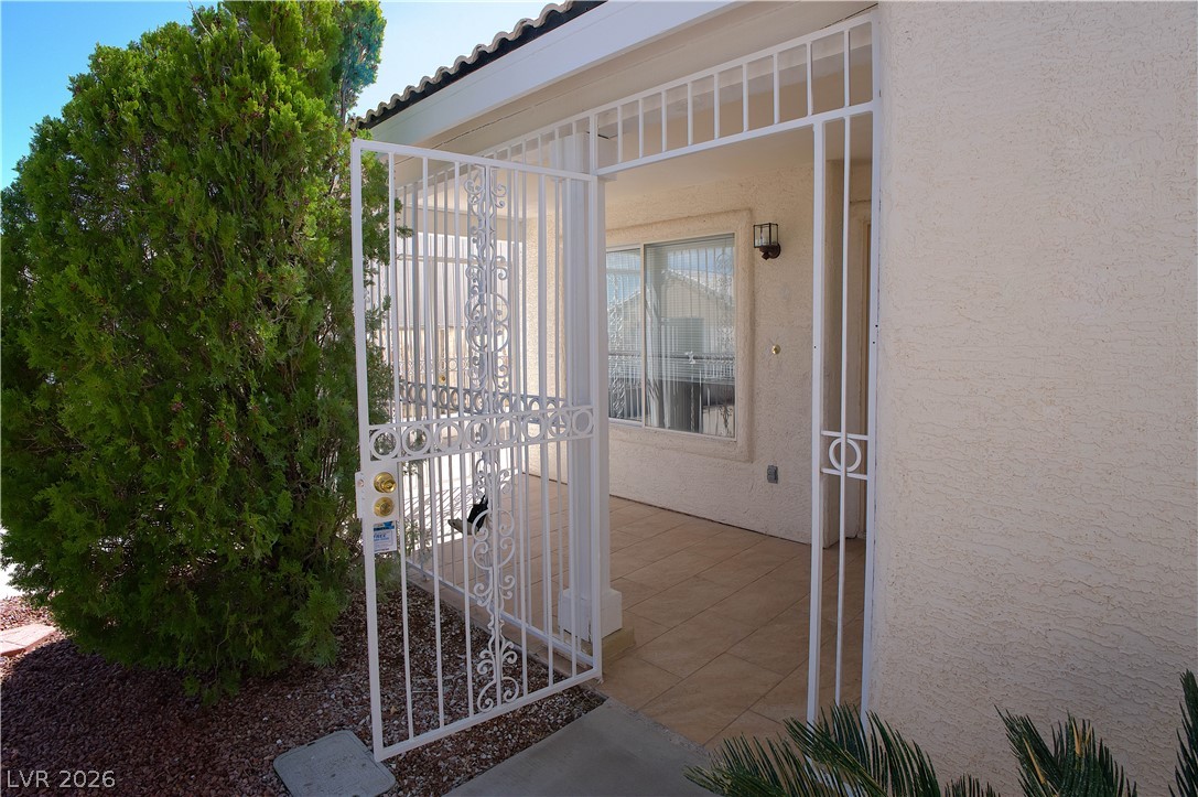 3505 Chedworth Road North Las Vegas, NV 89031 - Photo 4 of 34