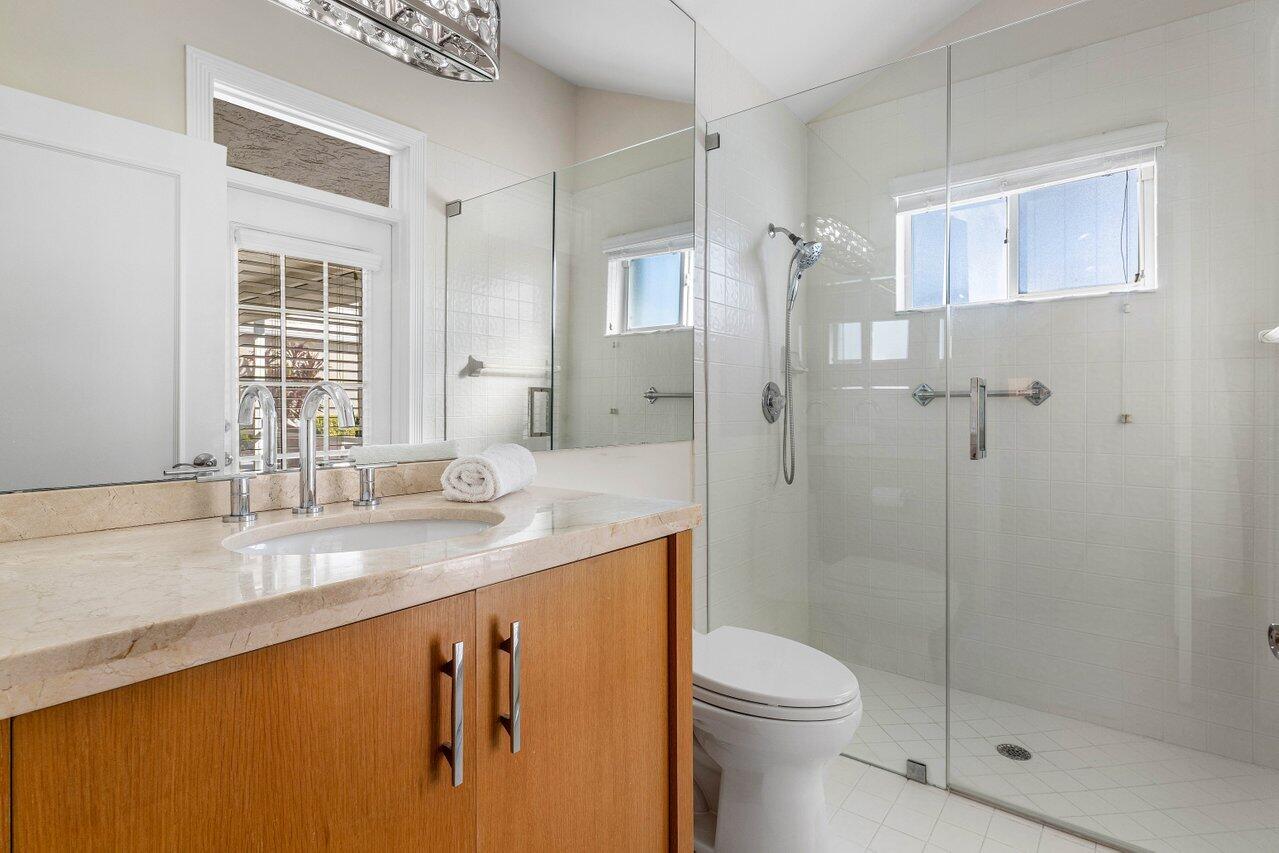 17111 Huntington Park Way Boca Raton, FL 33496 - Photo 28 of 59 His/Cabana Bathroom