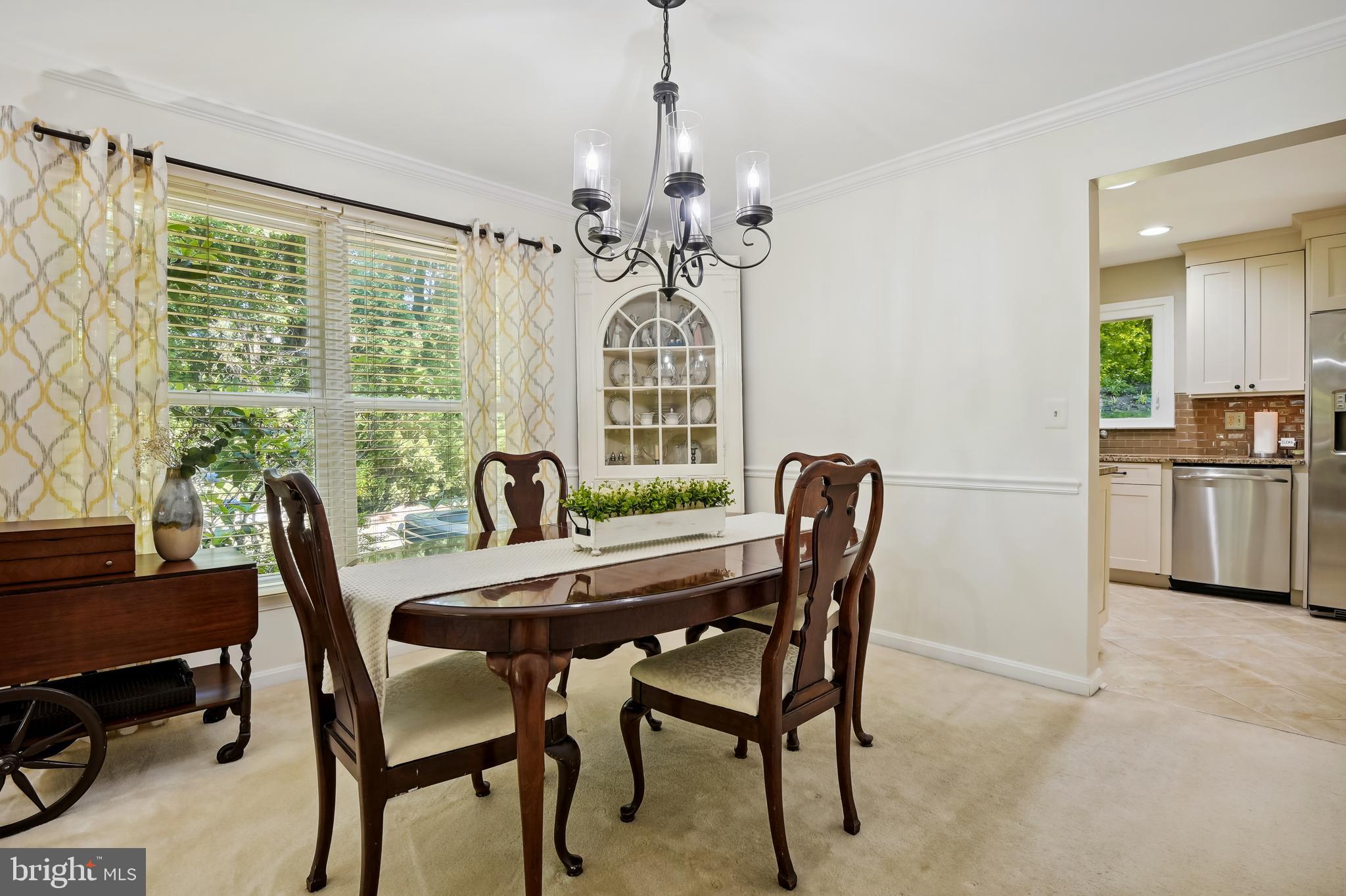 295 Locust Ridge Lane Arnold, MD 21012 - Photo 25 of 56 Dining Room Chandelier to be replaced