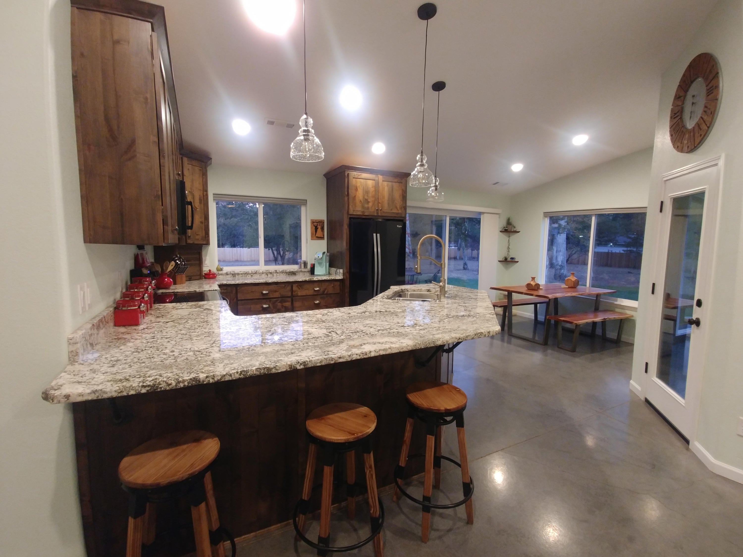 185 Drake Road Shady Cove, OR 97539 - Photo 10 of 30 Kitchen