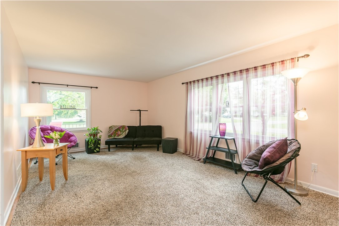 320 Grand Circle Caledonia, NY 14423 - Photo 17 of 35 Inlaw Living room