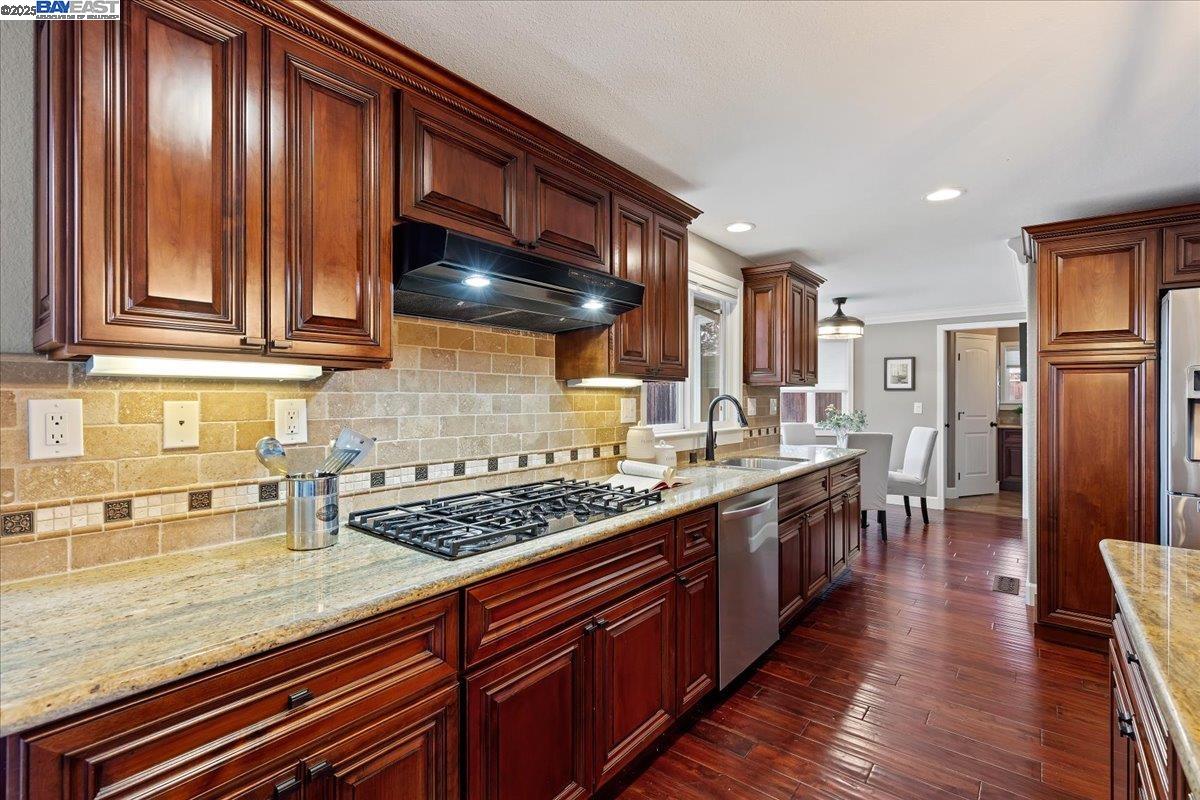 1766 Risdon Road Concord, CA 94518 - Photo 15 of 54