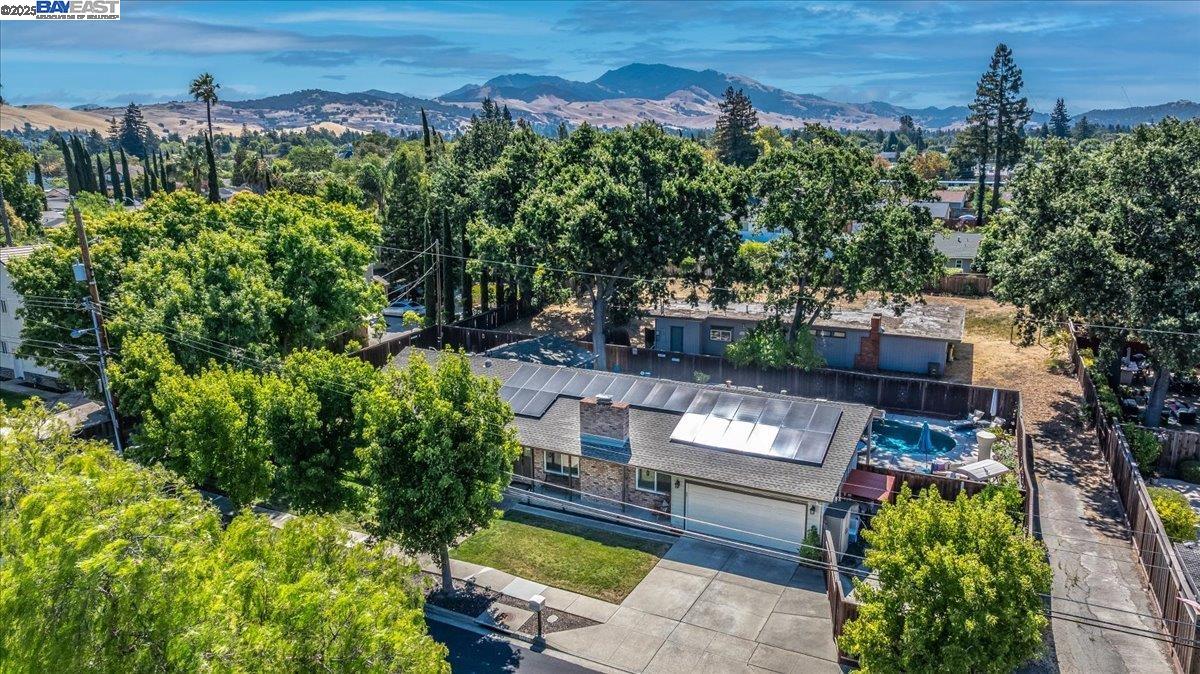 1766 Risdon Road Concord, CA 94518 - Photo 41 of 54