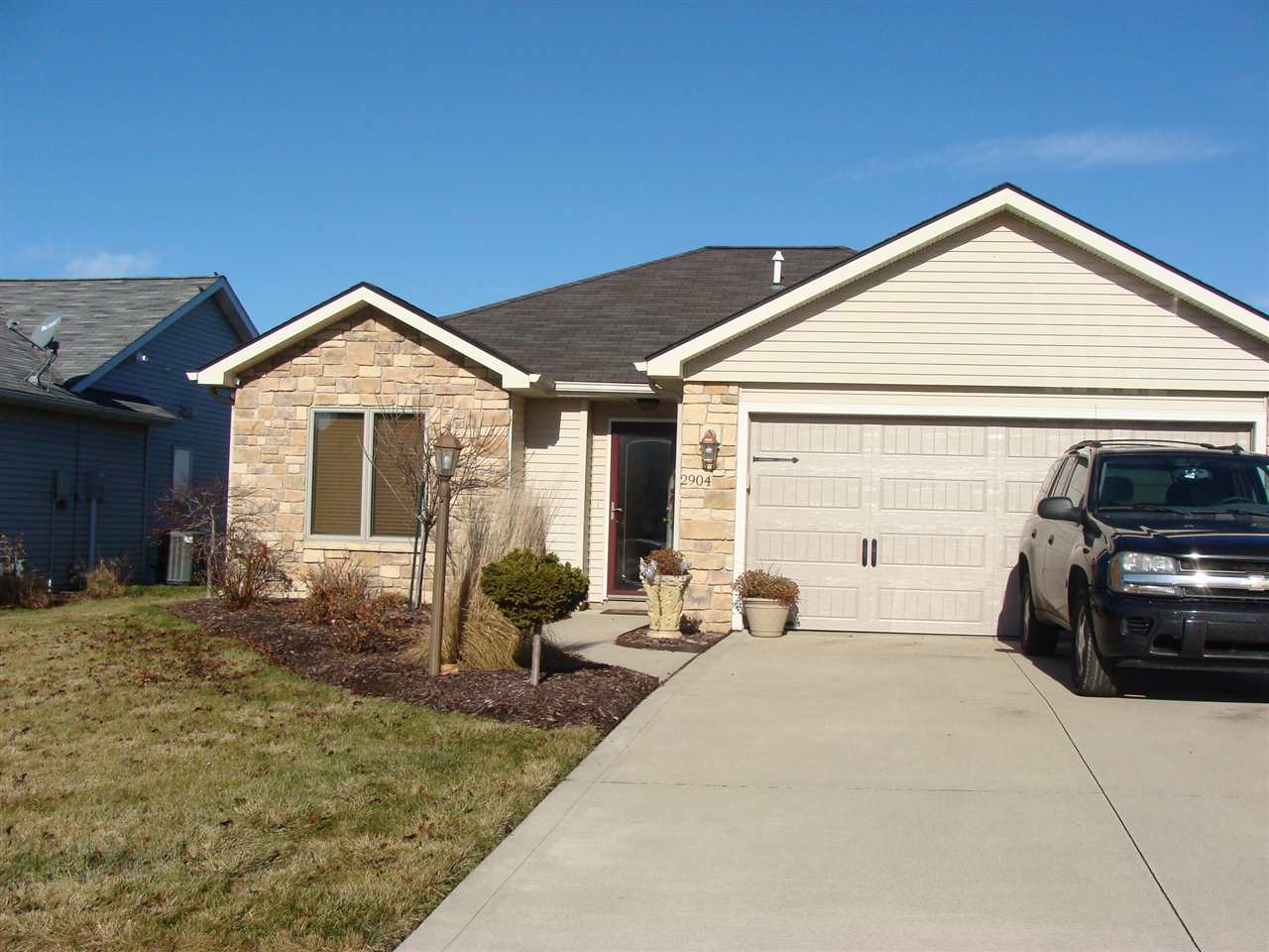 2904 Rivulet Run Fort Wayne, IN 46818 - Photo 2 of 16