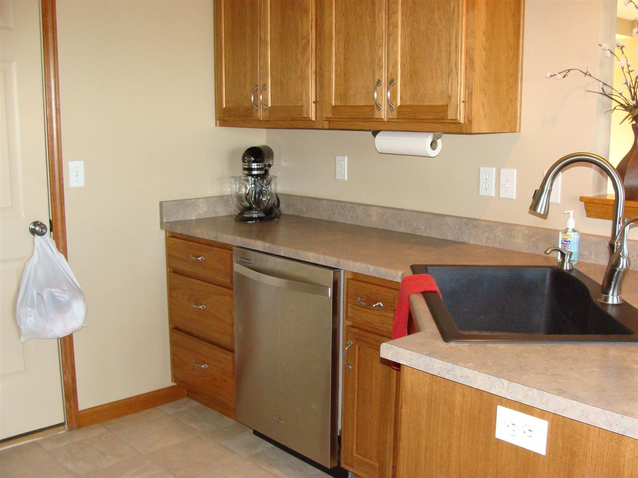 2904 Rivulet Run Fort Wayne, IN 46818 - Photo 9 of 16