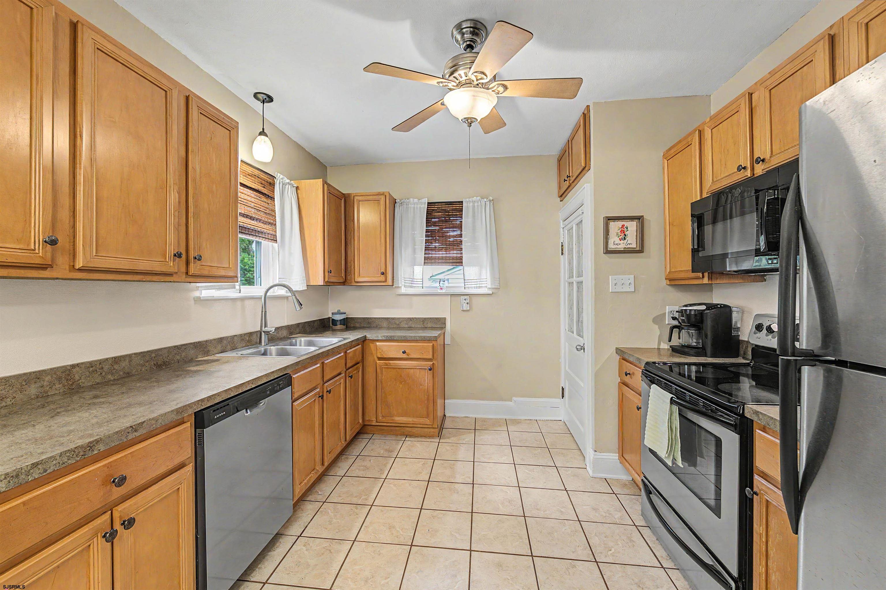 418 Magnolia Road Vineland, NJ 08360 - Photo 10 of 25