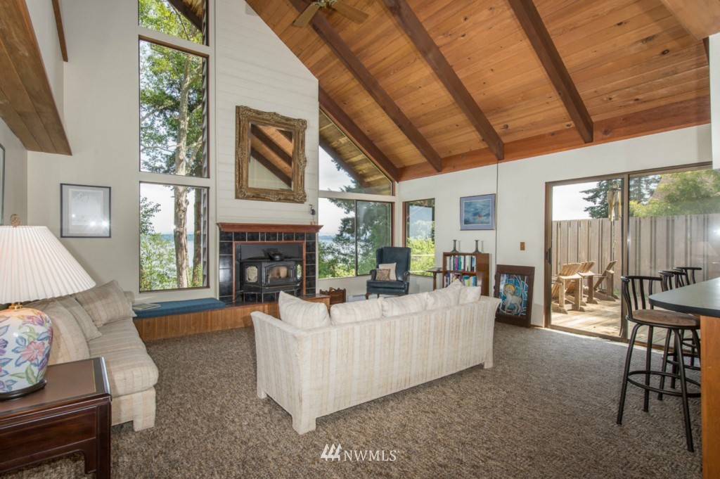 21236 Tramp Harbor Road Southwest Vashon, WA 98070 - Photo 4 of 24