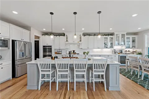 $1,090,000 | 125 Abigail Drive, Mars, PA 16046
