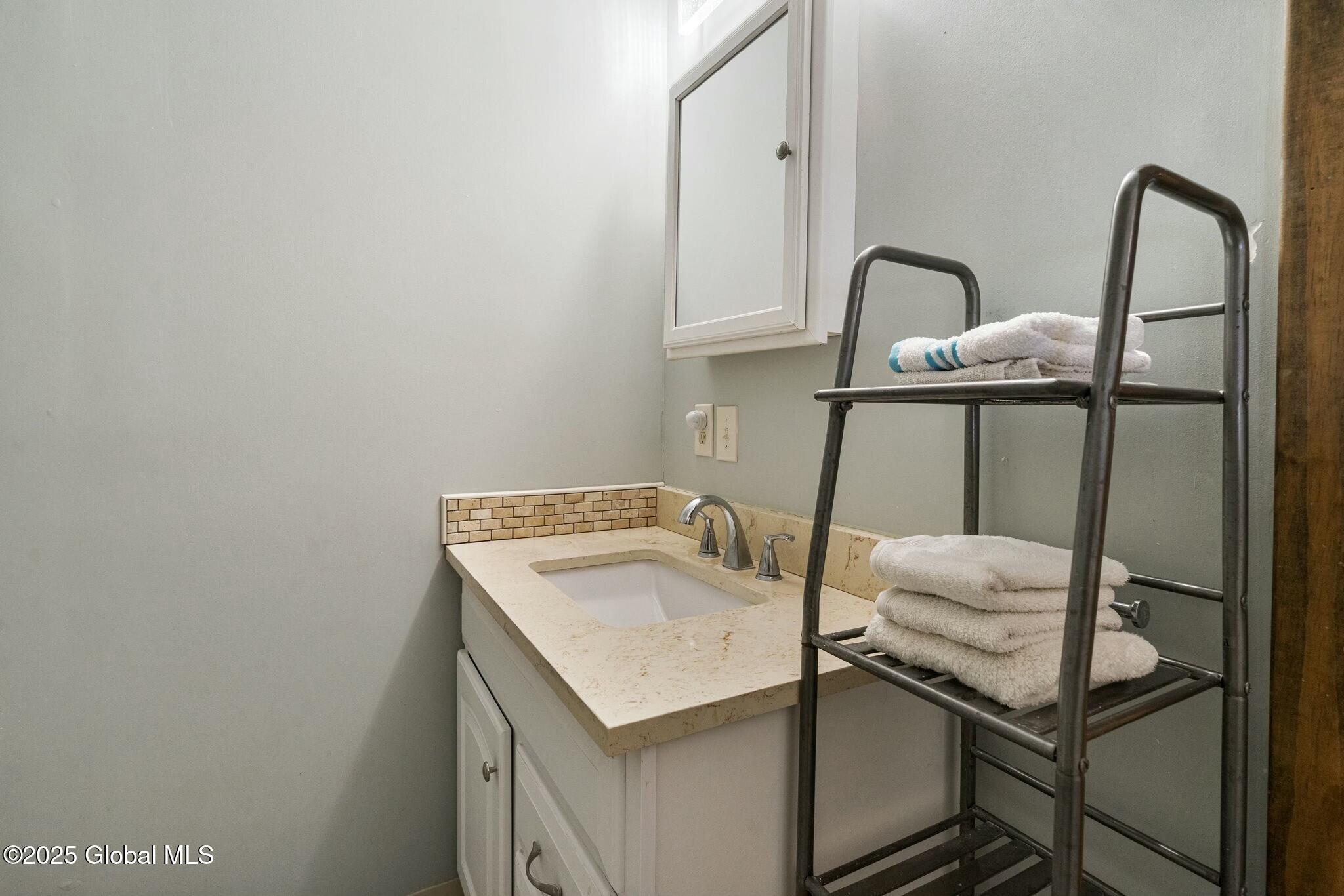 326 Canaday Hill Road Berne, NY 12023 - Photo 35 of 48 tempImagehkznyr