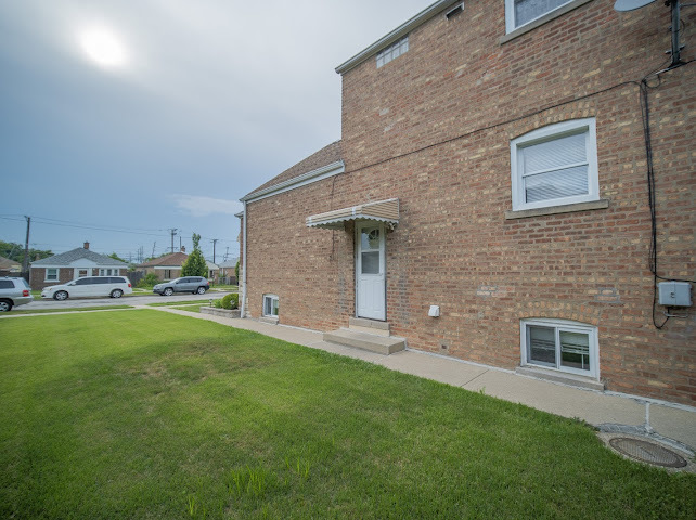 5107 South Luna Avenue Chicago, IL 60638 - Photo 12 of 15