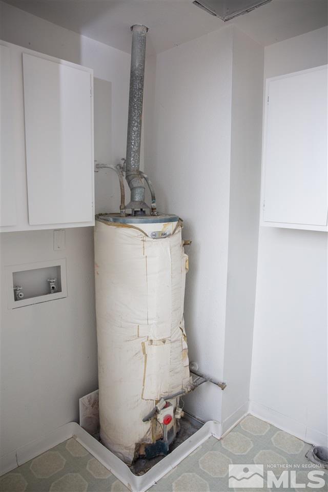 6545 Lotus Street Reno, NV 89506 - Photo 10 of 28 a room with storage and utility