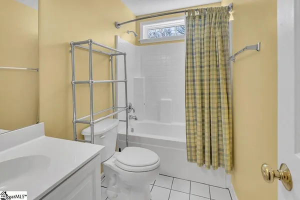 $1,890 | 205 Chadwyck Court, Greenville, SC 29615