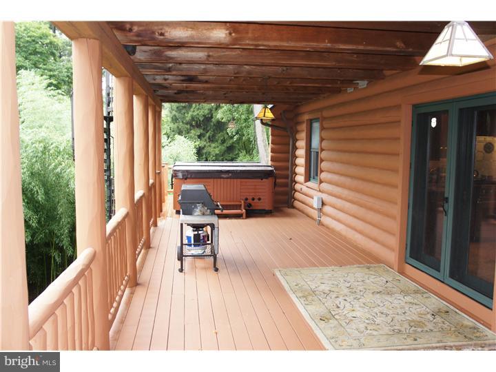 340 Howarth Road Media, PA 19063 - Photo 11 of 25 Deck
