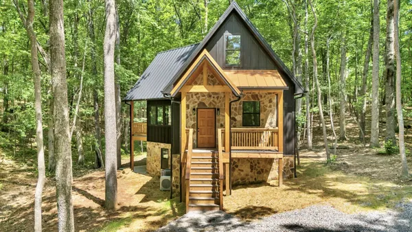 $799,900 | 2451 Clifftops Avenue, Monteagle, TN 37356