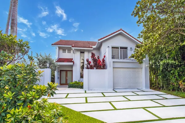a front view of house with yard